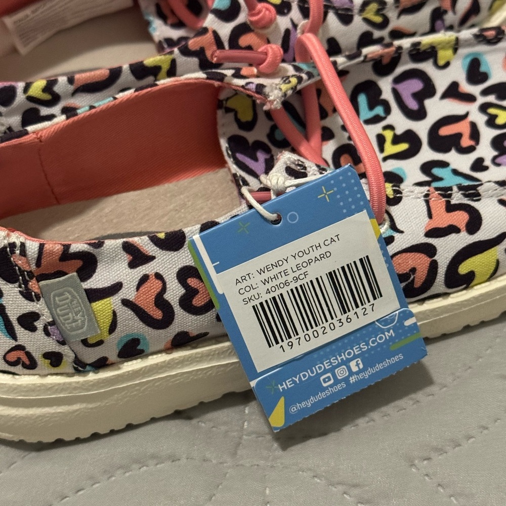 Hey Dude Wendy Youth leopard heart shoes girls size 1 colorful casual everyday - Picture 5 of 5